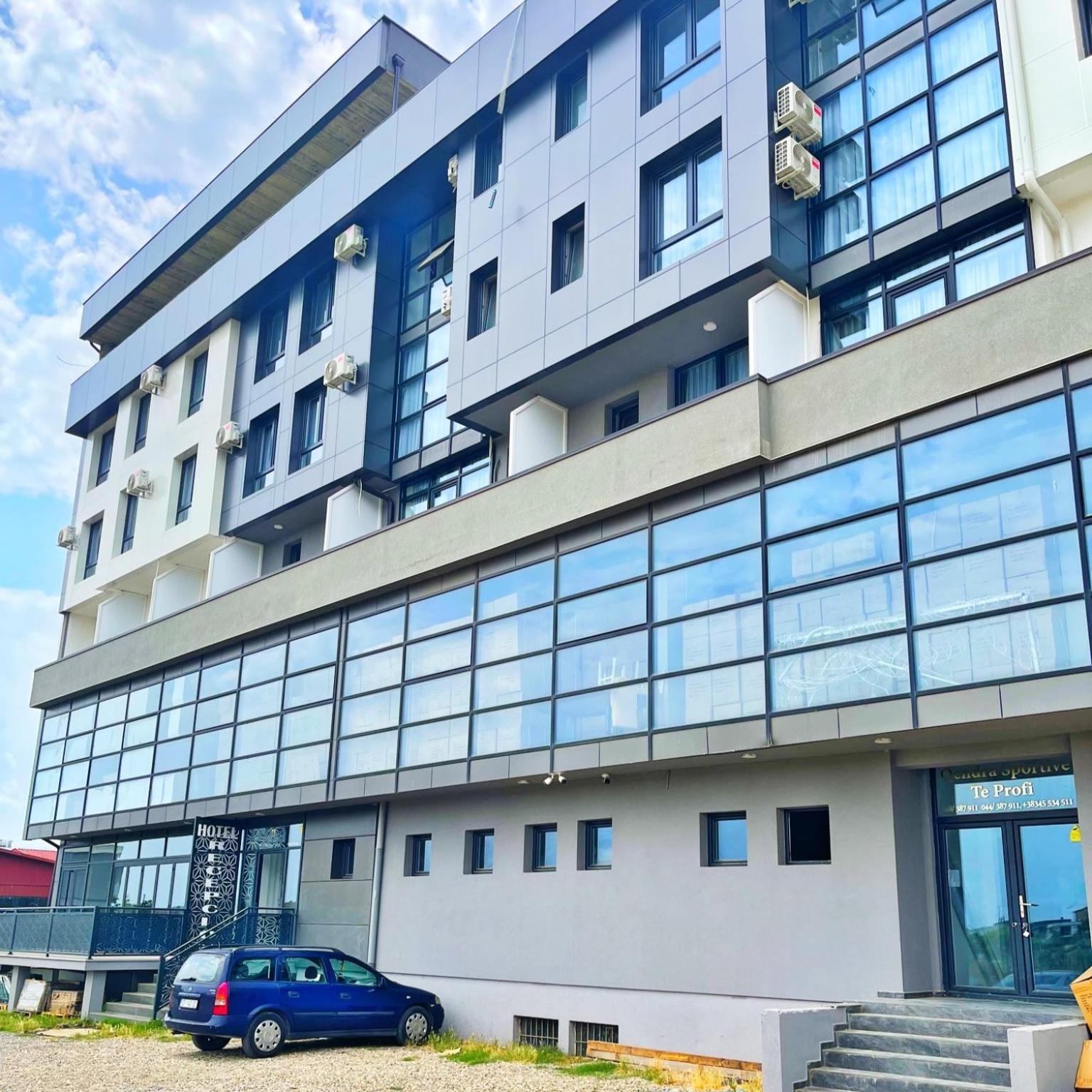 Infinity Plaza Hotel Gjakova Luaran gambar